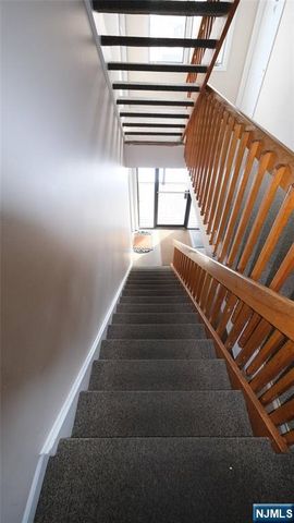 651 Riverside A7, Lyndhurst, NJ 07071