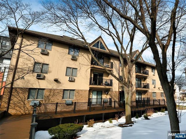 651 Riverside A7, Lyndhurst, NJ 07071