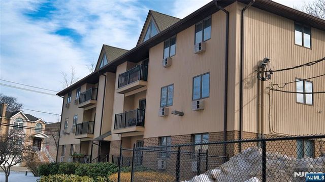 651 Riverside A7, Lyndhurst, NJ 07071
