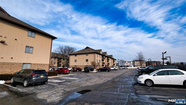 651 Riverside A7, Lyndhurst, NJ 07071