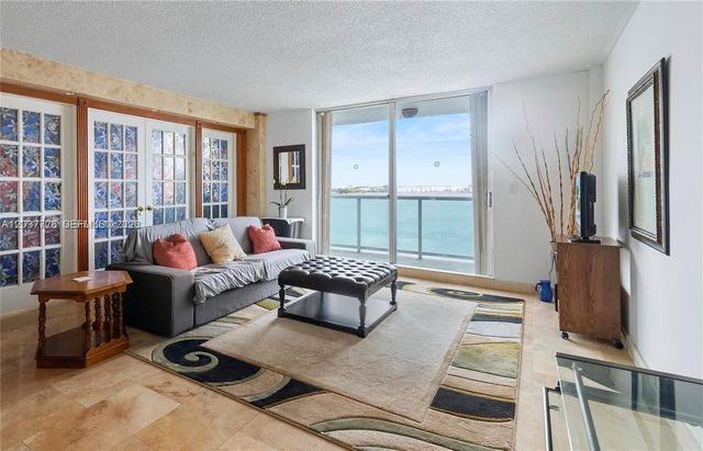 2841 NE 163rd Street 803, North Miami Beach, FL 33160