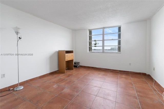 2841 NE 163rd Street 803, North Miami Beach, FL 33160