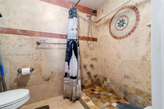 2841 NE 163rd Street 803, North Miami Beach, FL 33160