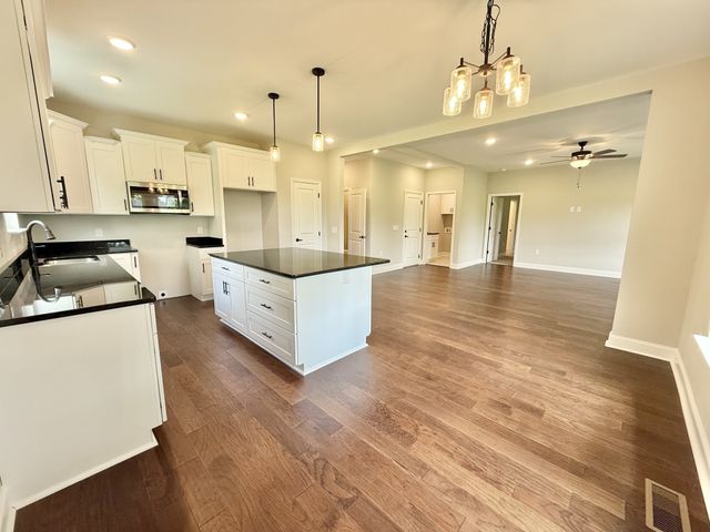 65 Misty Ln, Castalian Springs, TN 37031