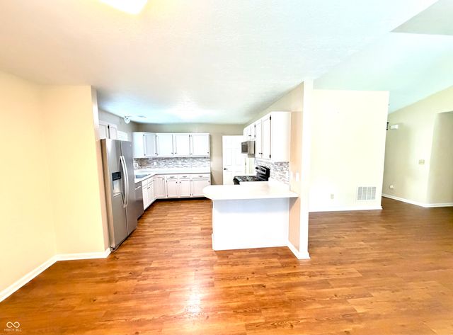 401 E New York Street, Fortville, IN 46040