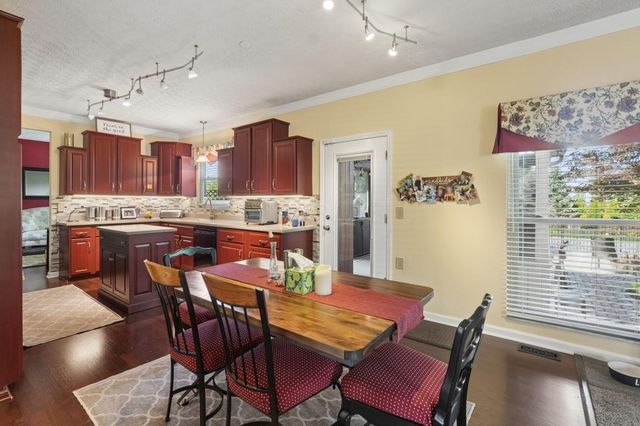 5628 Westbriar Drive, Hilliard, OH 43026