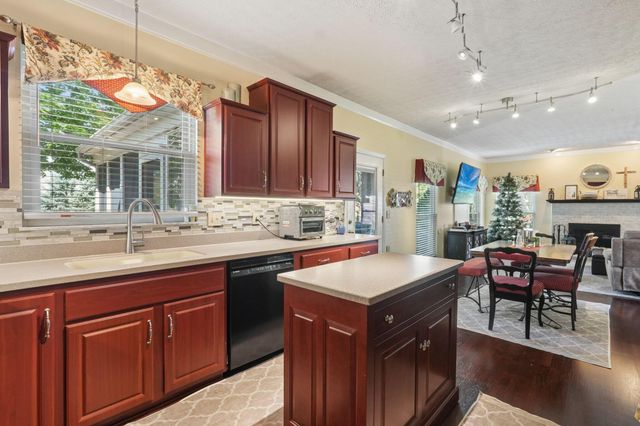 5628 Westbriar Drive, Hilliard, OH 43026
