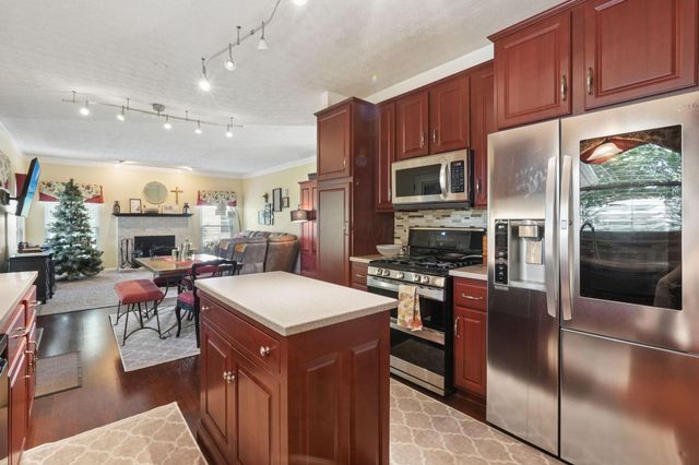 5628 Westbriar Drive, Hilliard, OH 43026