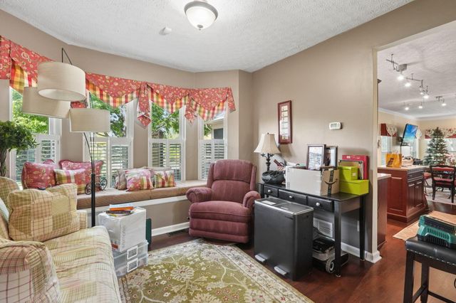 5628 Westbriar Drive, Hilliard, OH 43026