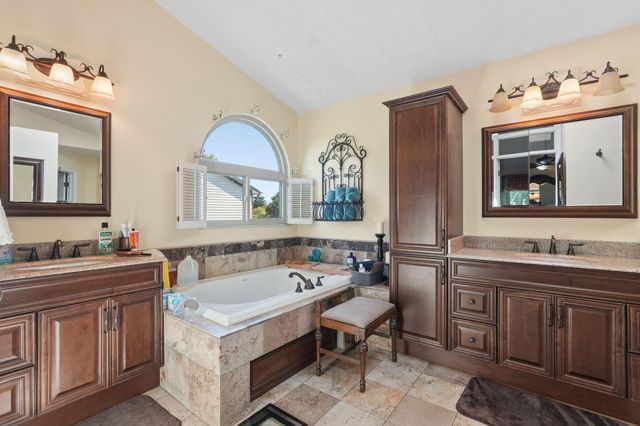 5628 Westbriar Drive, Hilliard, OH 43026