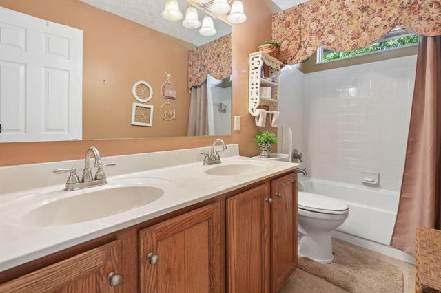 5628 Westbriar Drive, Hilliard, OH 43026