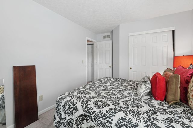 5628 Westbriar Drive, Hilliard, OH 43026
