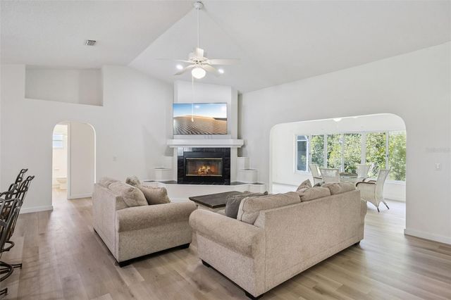 27138 RACQUET CIRCLE, Leesburg, FL 34748