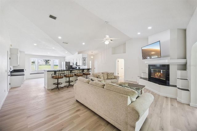 27138 RACQUET CIRCLE, Leesburg, FL 34748