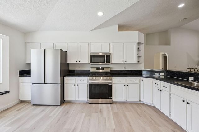 27138 RACQUET CIRCLE, Leesburg, FL 34748