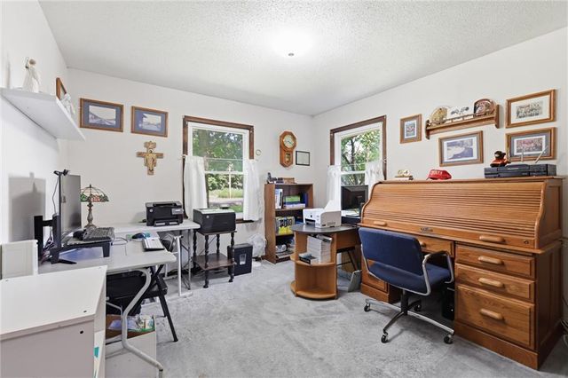 15960 Nall Avenue, Stilwell, KS 66085