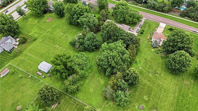 15960 Nall Avenue, Stilwell, KS 66085