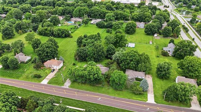 15960 Nall Avenue, Stilwell, KS 66085