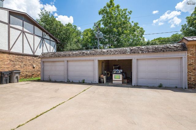 2413 LOU LANE, Wichita Falls, TX 76308