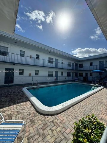 30 SE 4th Avenue 109, Hallandale Beach, FL 33009