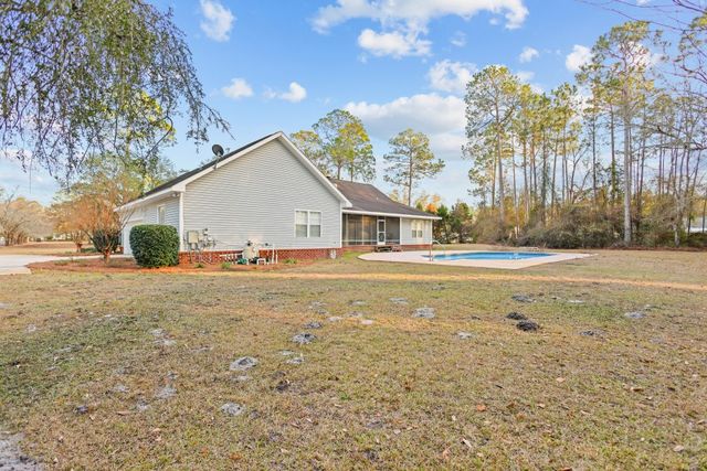 83 Barrington Drive, Jesup, GA 31545