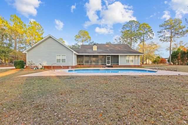 83 Barrington Drive, Jesup, GA 31545