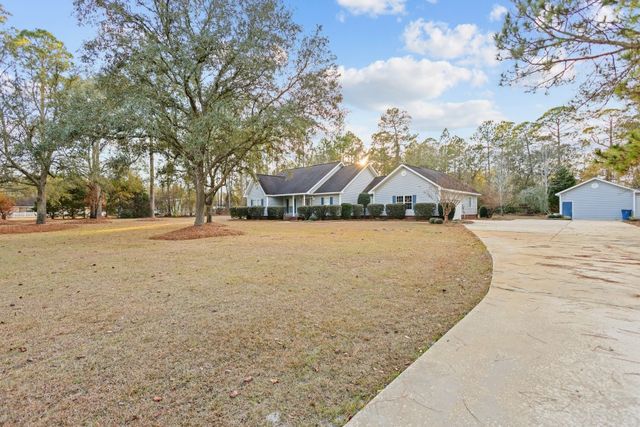 83 Barrington Drive, Jesup, GA 31545