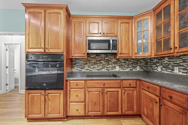 83 Barrington Drive, Jesup, GA 31545