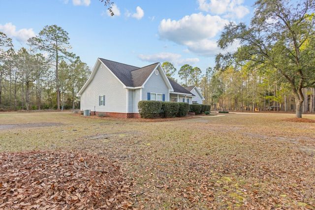 83 Barrington Drive, Jesup, GA 31545