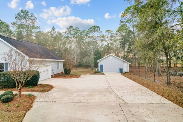 83 Barrington Drive, Jesup, GA 31545