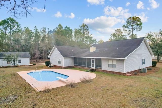 83 Barrington Drive, Jesup, GA 31545