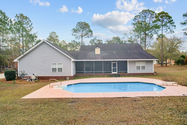 83 Barrington Drive, Jesup, GA 31545