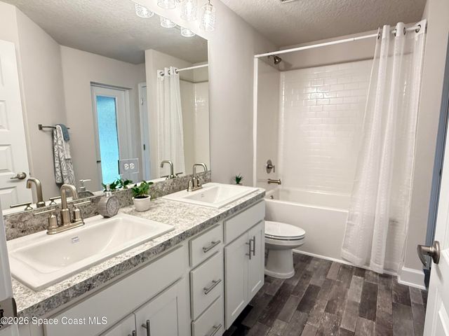 832 Majestic Avenue, Sebastian, FL 32958