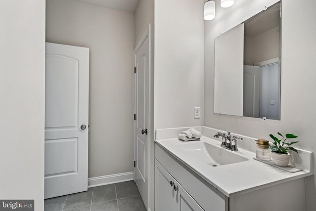 234 CHARLES ELLIS DR, Newtown Square, PA 19073
