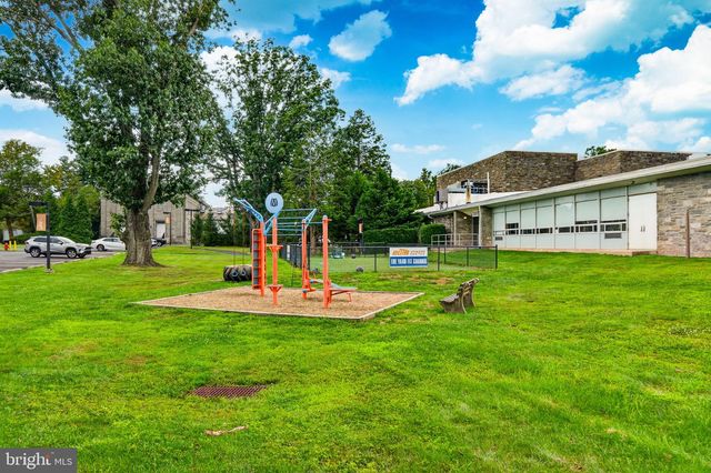 234 CHARLES ELLIS DR, Newtown Square, PA 19073