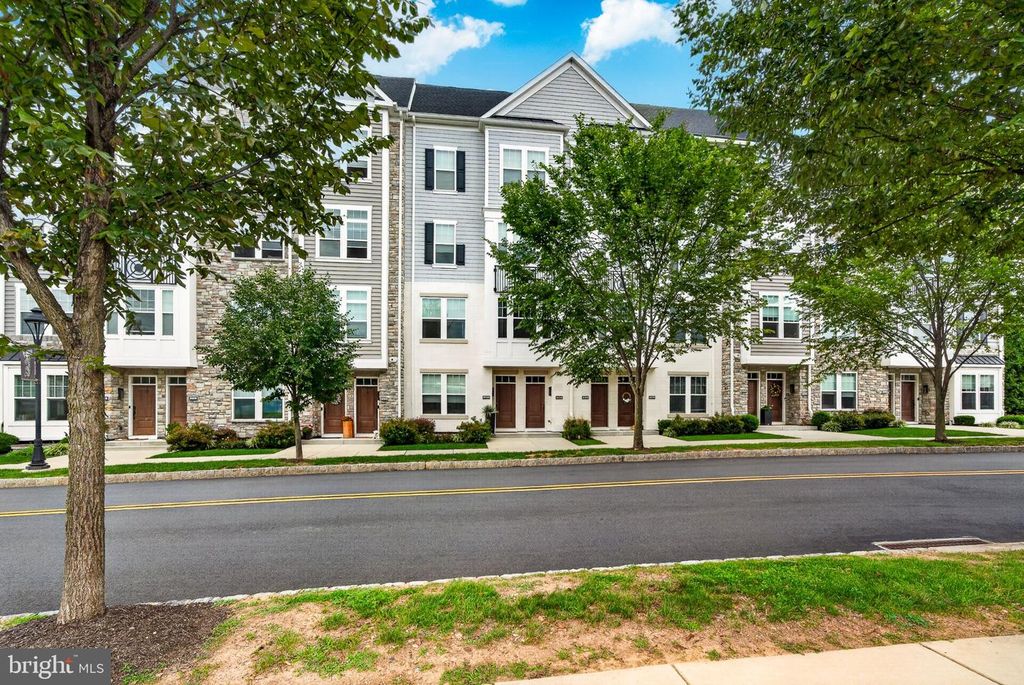 234 CHARLES ELLIS DR, Newtown Square, PA 19073
