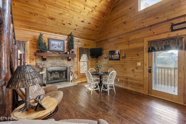 2026 Bill Flagle Way, Sevierville, TN 37876