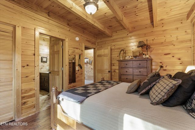 2026 Bill Flagle Way, Sevierville, TN 37876