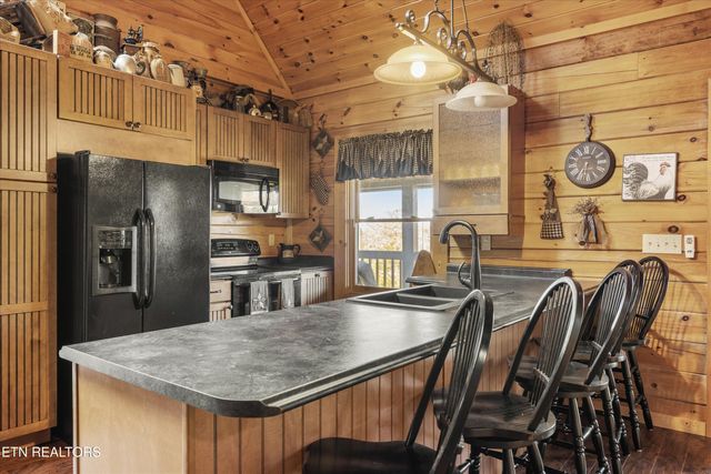 2026 Bill Flagle Way, Sevierville, TN 37876