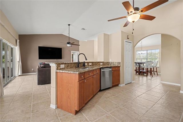 1143 NW 20th PL, Cape Coral, FL 33993