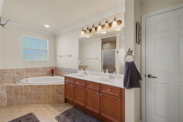 1143 NW 20th PL, Cape Coral, FL 33993