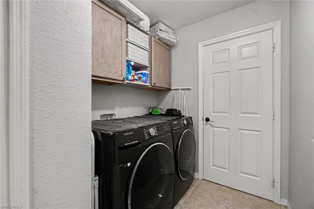1143 NW 20th PL, Cape Coral, FL 33993