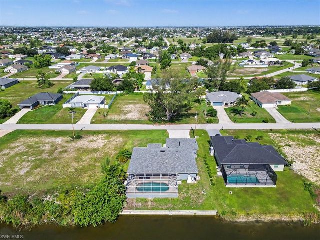 1143 NW 20th PL, Cape Coral, FL 33993