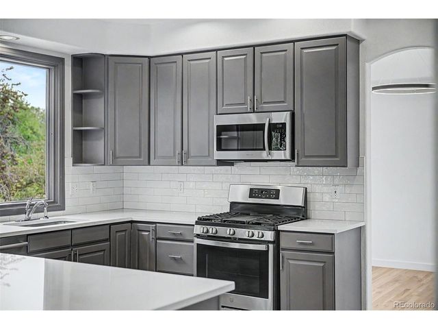4624 S Hampton Cir, Boulder, CO 80301