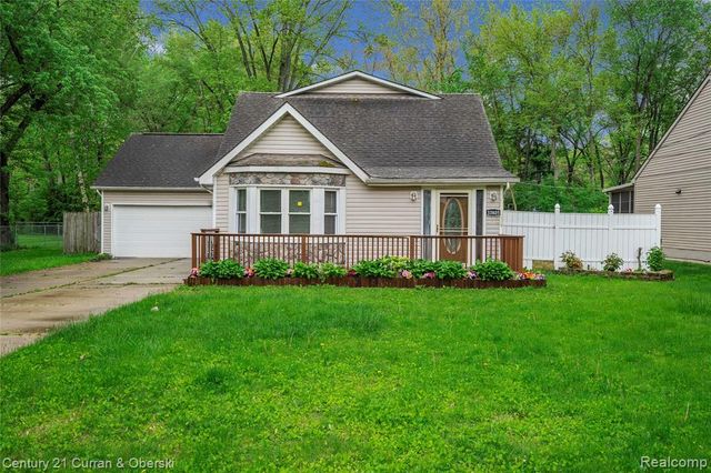 33805 Orangelawn Street, Livonia, MI 48150