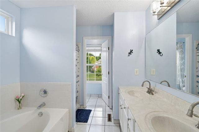 878 Grandstone Court, Lebanon, OH 45036