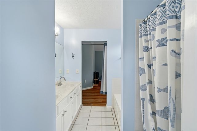 878 Grandstone Court, Lebanon, OH 45036