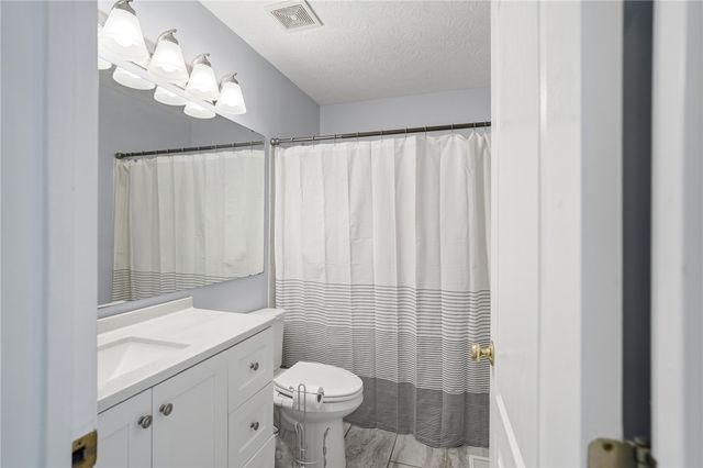 878 Grandstone Court, Lebanon, OH 45036
