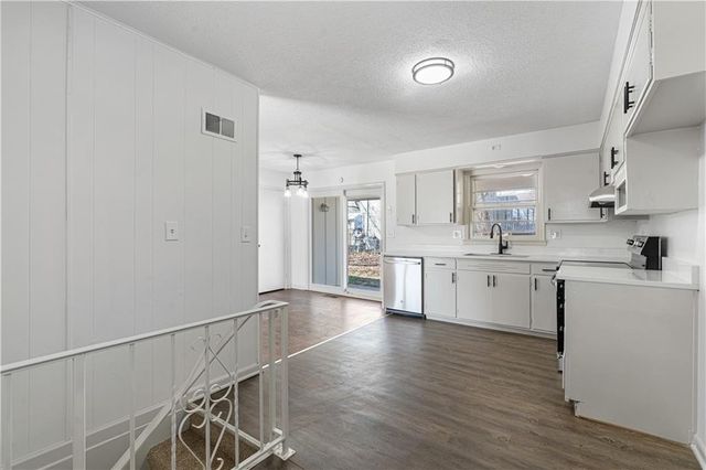 8604 E 84th Terrace, Raytown, MO 64138