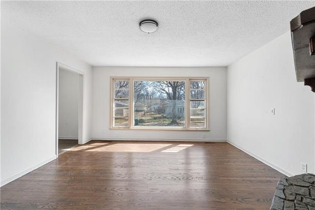 8604 E 84th Terrace, Raytown, MO 64138